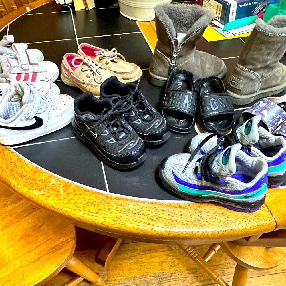 All Nike, Ugg’s ,Sperrys, She’ll top adidas & Sandals Lot all size 7-&-8